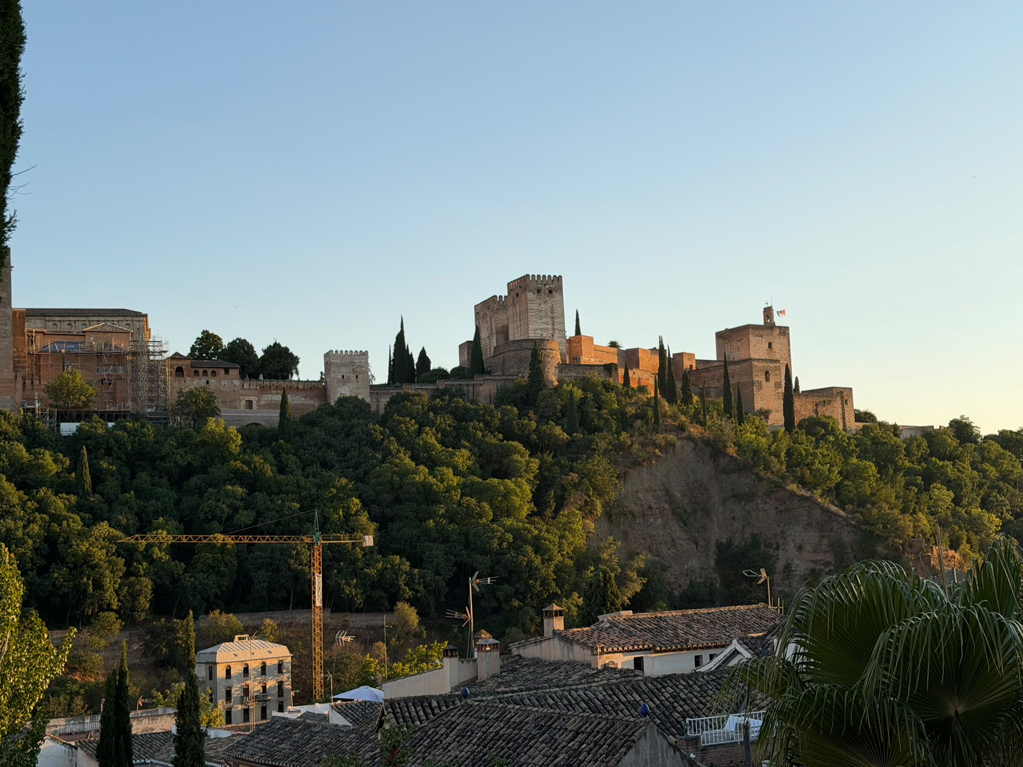 Vista de la Alhambra desde la terraza de Casa Los Barquillos